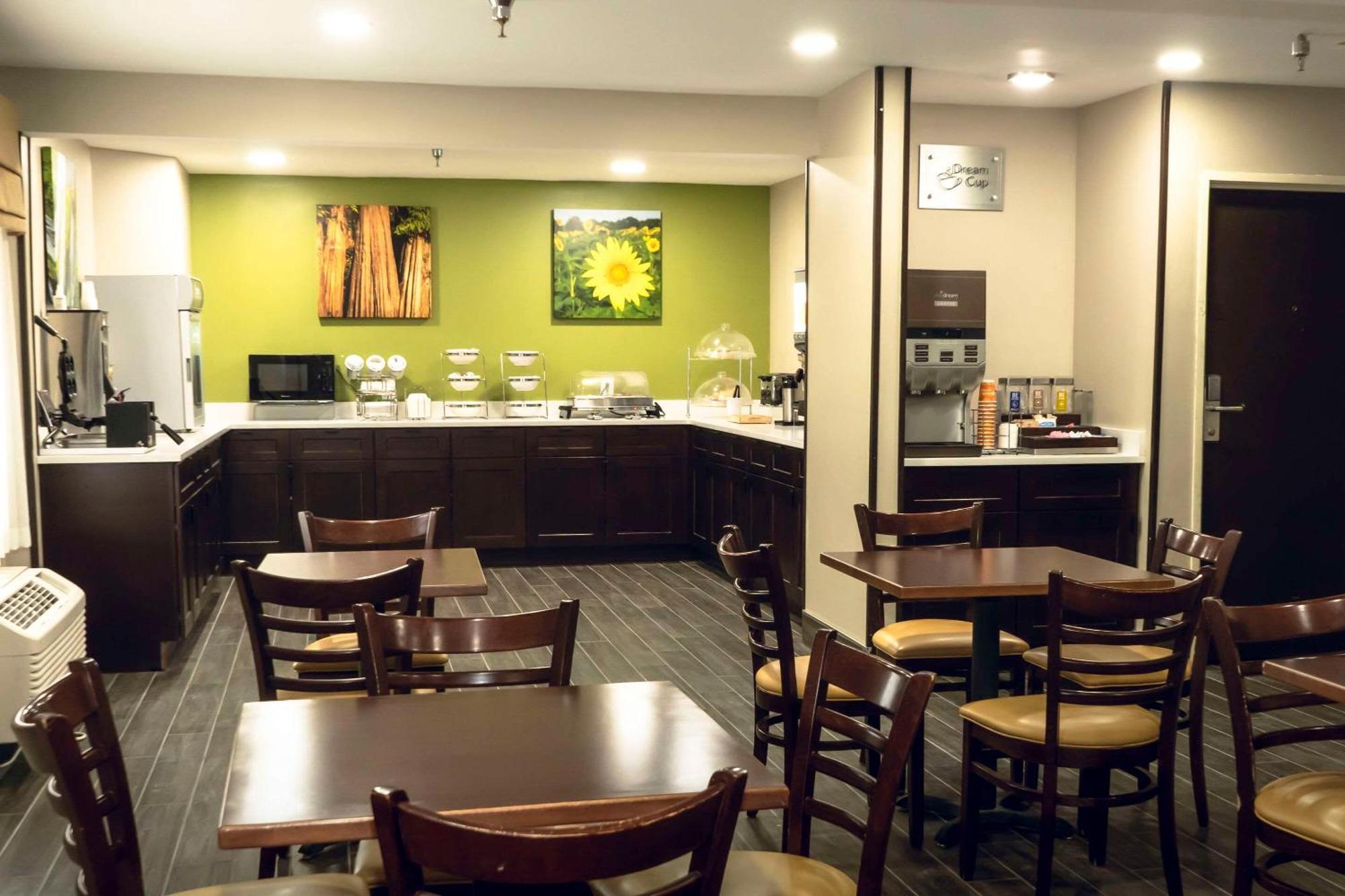 Sleep Inn & Suites Omaha Airport Exterior photo